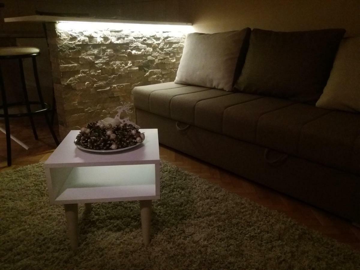 Studio Nina Novi Sad Esterno foto