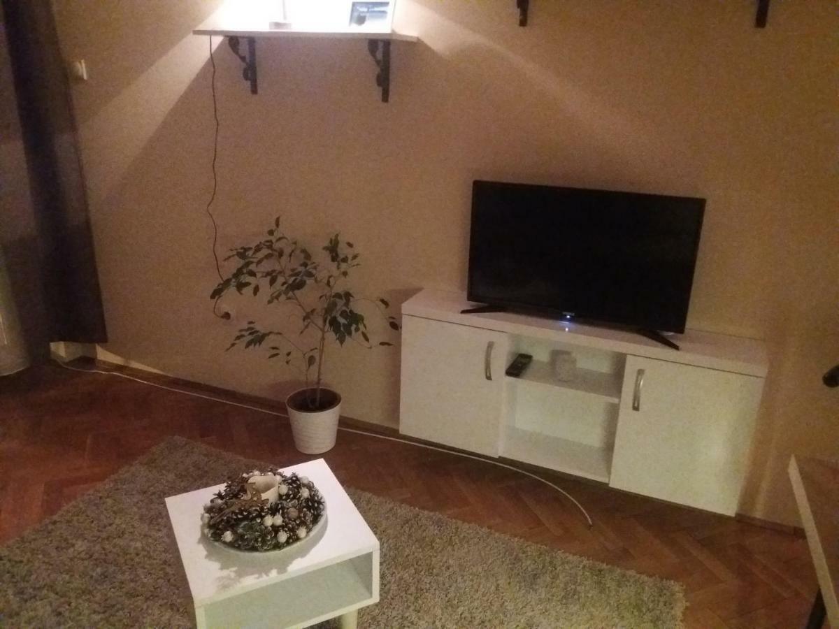Studio Nina Novi Sad Esterno foto