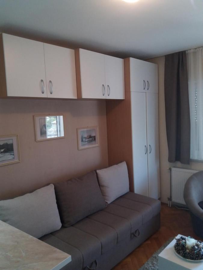 Studio Nina Novi Sad Esterno foto